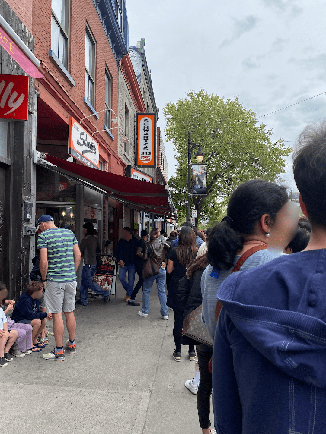 몬트리올 맛집 Schwartz’s Deli